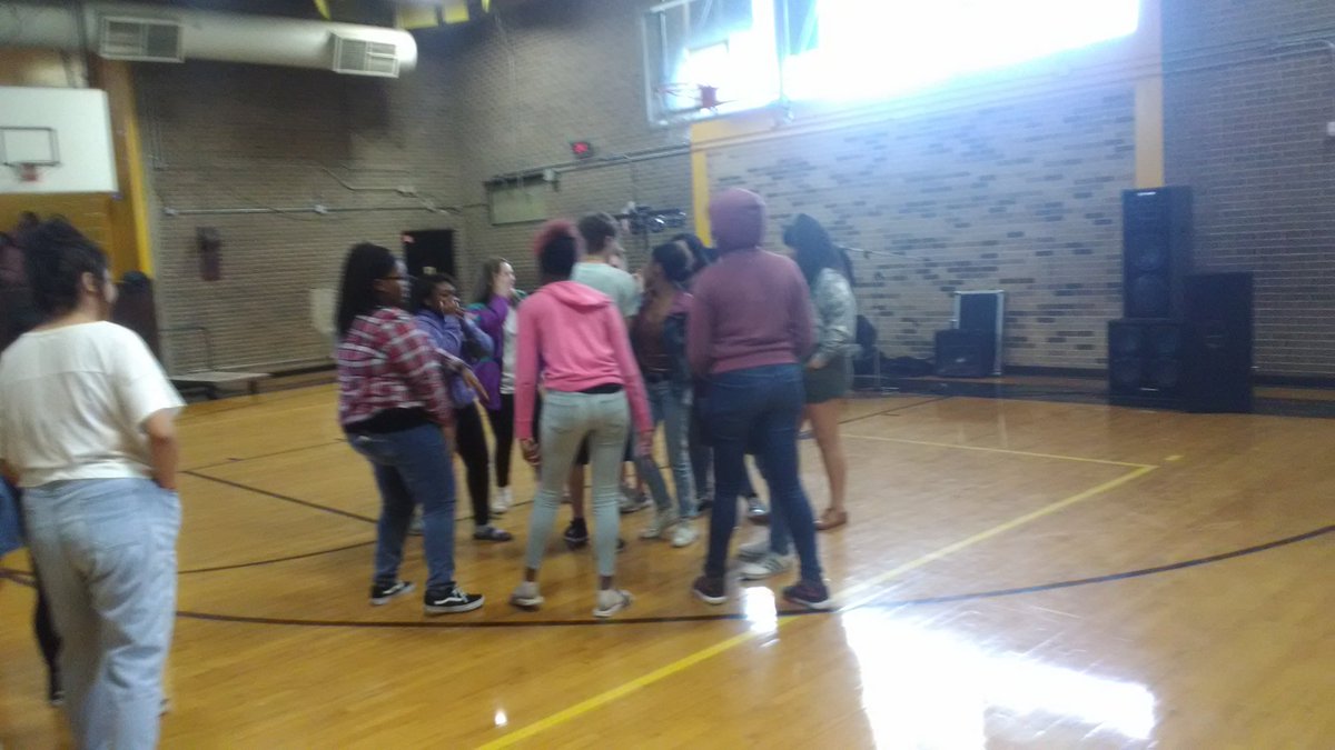 EchsSWAGClub's tweet photo. Thanks to Mr. Bradley for offering his DJ services to the campus! The kids thoroughly enjoyed it! https://t.co/76NmtZcPGB