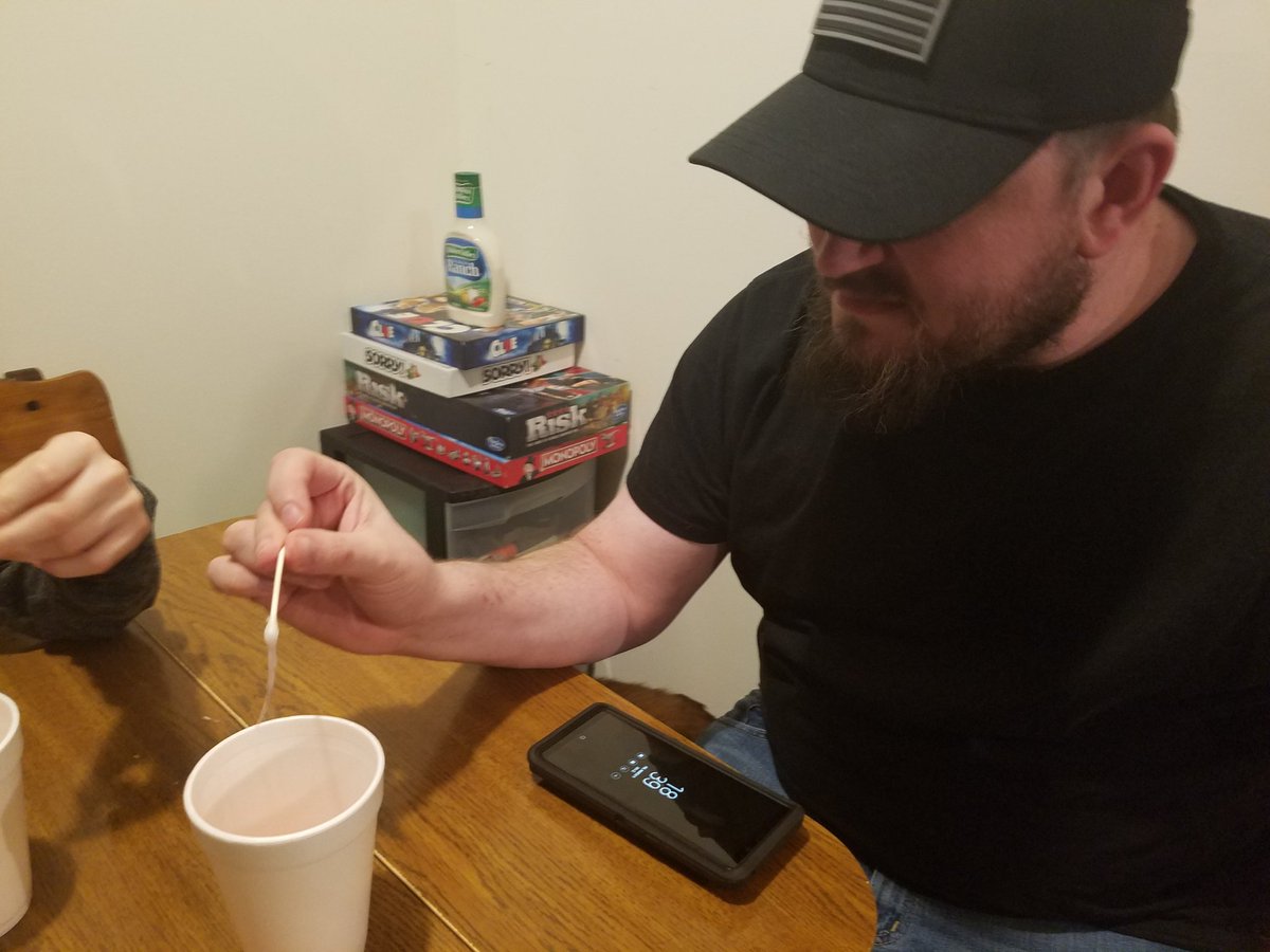 KaylaKay0217's tweet photo. Strawberry DNA extraction #gettinggeeky https://t.co/vkOO41UQIZ