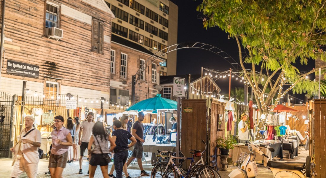 Make your own history this #WomensHistoryMonth with our adventurous woman's guide to #NOLA: bit.ly/2EUYHzS