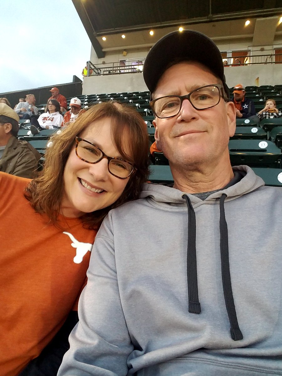 JHeck10's tweet photo. Go horns!#ThisIsTexas #HookEm https://t.co/P8EJmgHGzh