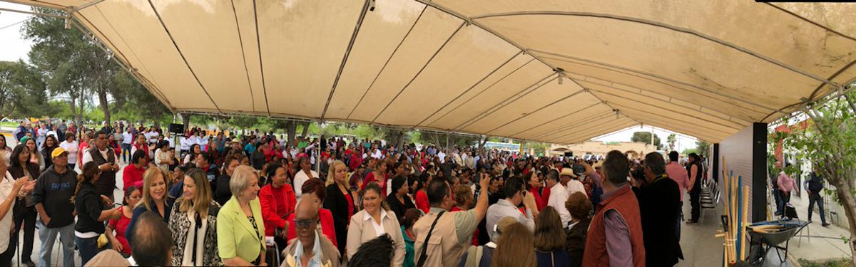 PetSCT's tweet photo. Hoy se dio inicio al programa de empleo temporal en el estado de Coahuila, en presencia del gobernador Miguel Ángel Riquelme Solís y del Director del centro de SCT de Coahuila Jesús María Montemayor Garza. https://t.co/SUYsHroI0j