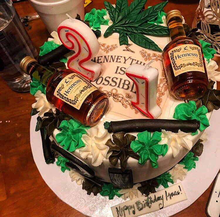 notnajz's tweet photo. PLS RT🙏🏼 my grandpa is in critical condition awaiting surgery and my family in Mexico is under a lot of stress financially. My family owns  a bakery in Las Vegas and we are raising money to send over to my family to alleviate the situation as we can't be there physically. 😿 https://t.co/rKiZGl2JXw