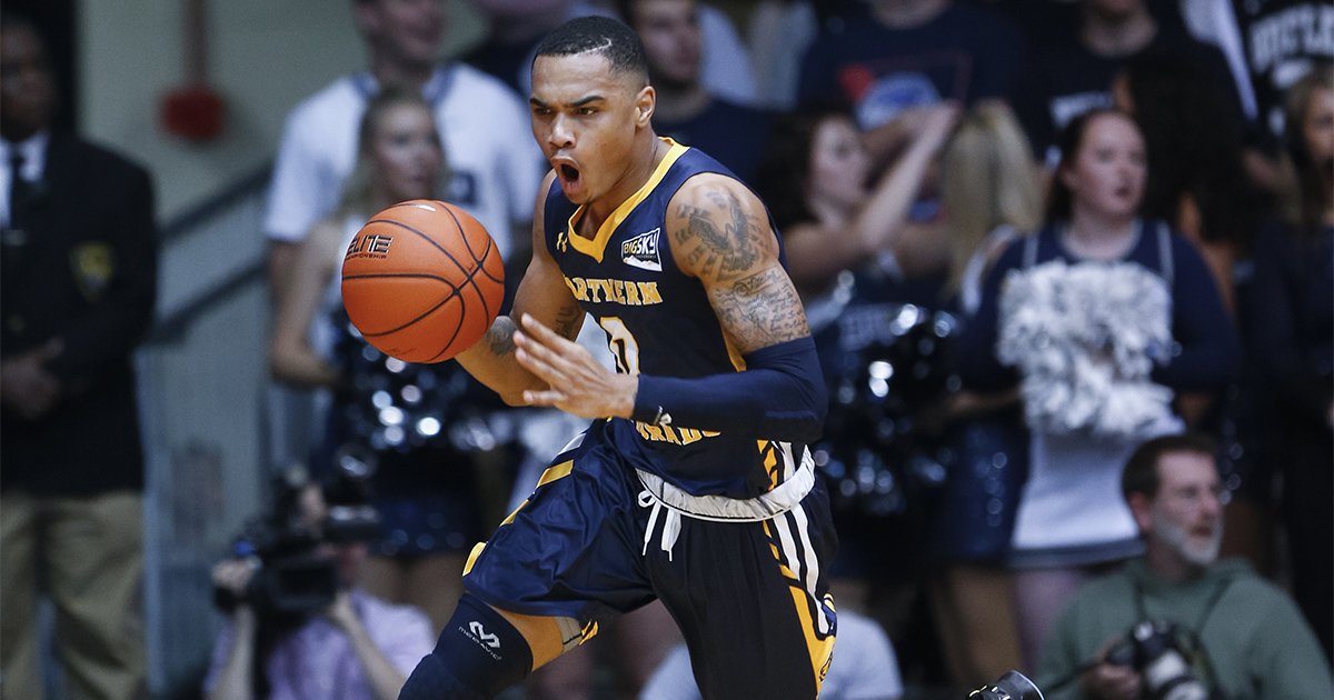 YahooSports's tweet photo. University of Northern Colorado guard Jordan Davis is posterizing everybody (Video): https://t.co/jzn2I4pP3n https://t.co/GAbp1xwce3