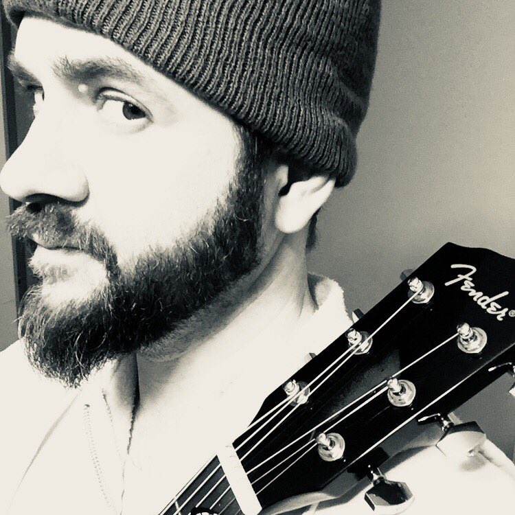 mrjordanrandom's tweet photo. Chilling with Audrey, my lovely Fender tonight. She sings so sweet to me. 👩��🎶❤️🎸 #fender #fenderaccoustic #guitarpick  #acousticguitar #acoustic #guitar #beard #beards #beardmen #beardedman #beardnation #beardforlife #beardmodel #model #beardguy #voice-actor https://t.co/us2JvKbIOl