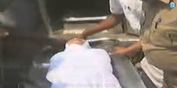 DinakaranNews's tweet photo. கொலை செய்யப்பட்ட மாணவி அஸ்வினி உடல் உறவினர்களிடம் ஒப்படைப்பு
#Aswini #AswiniMurder #Alagesan https://t.co/GZ5vZWbQk1 https://t.co/0bvMCWB1Wt