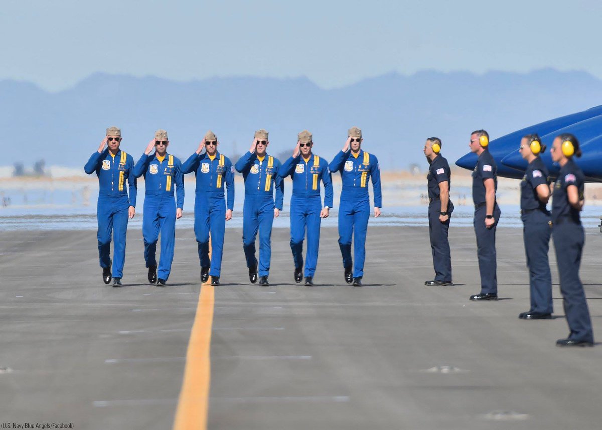 FoxNews's tweet photo. The @BlueAngels run a practice demonstration in preparation for the 2018 show season which kicks off Saturday. https://t.co/YgbZEsXayK