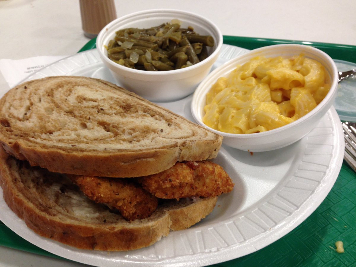 FishFryGuys's tweet photo. we ❤️ @StPatrickLou Fish Fry 💚💙💛 https://t.co/PaFAObDNZT
