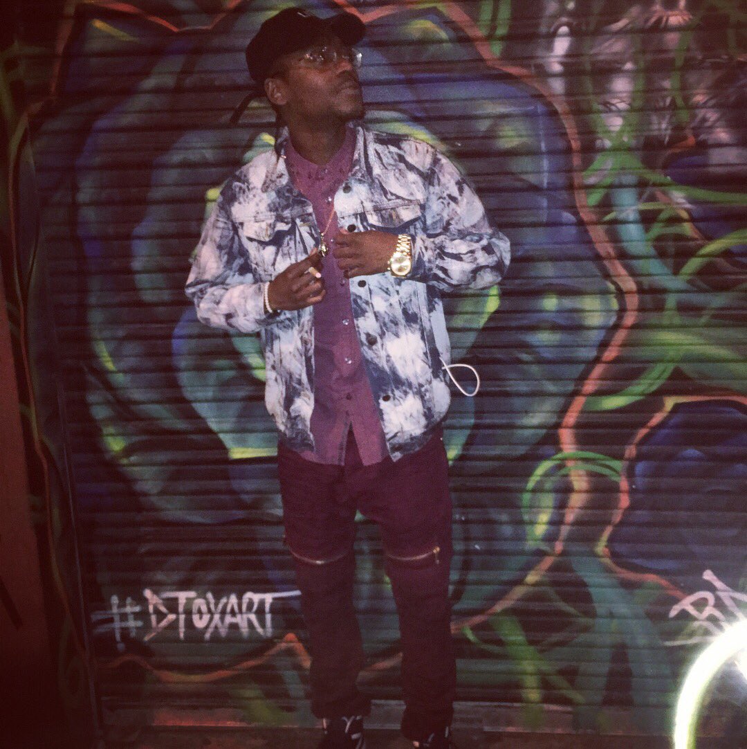 HailSirJay's tweet photo. Fortune favors the bold. π₯π₯π₯
#BlackMenSmiling #DallasFollowTrain #DeepEllum #Dallas #TrippleD #F4F https://t.co/XKyJ4IPJkq