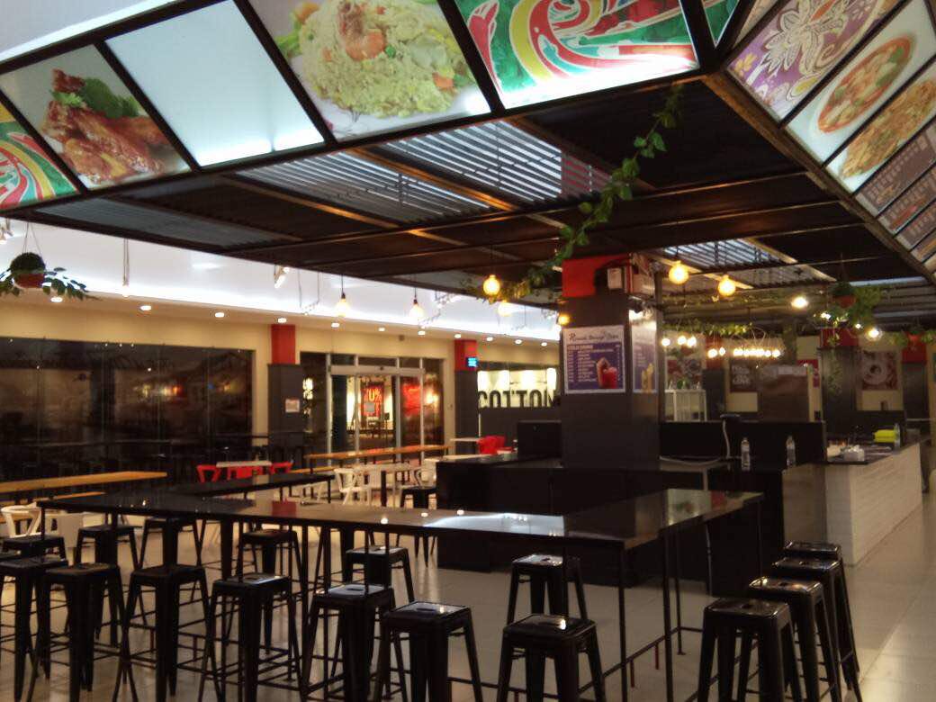 FreeportAFamosa's tweet photo. Shout out to all the Food Fanatics out there! The wait is finally over! We officially welcome you to our new Taste of Melaka-Food Avenue.
Do drop by and check out their menu and their opening promotion! We have plenty of irresistible food deals for you to taste when you are here. https://t.co/l3XrNlgkLm