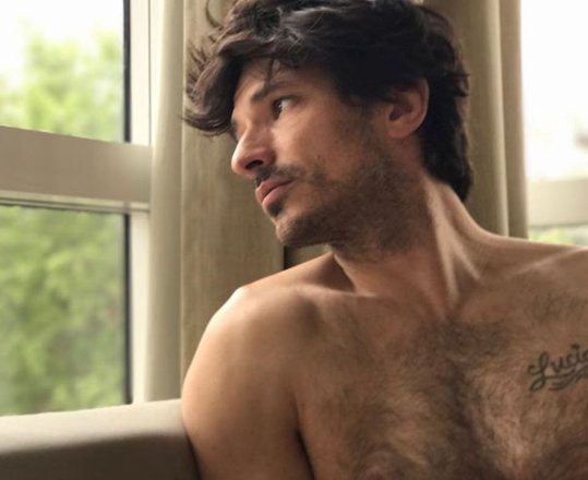 Siento de nuevo estar ausente.

He tenido la semana agitada y ocupada. Pero les aviso cuando pueda responderles a todas