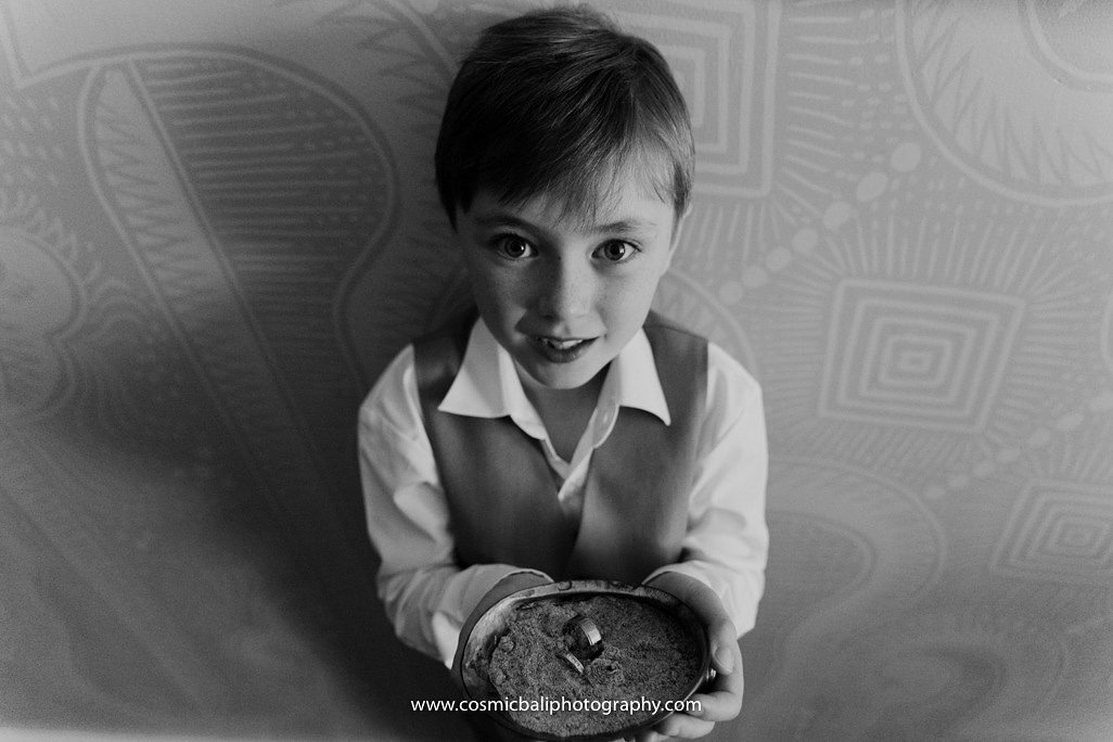CosmicBaliPhoto's tweet photo. The Ring Bearer.
#RingBearer #WeddingRing #WeddinginBali #Wedding #WeddingInspiration #WeddingProtography #BaliWeddingPhotographer #TheBrideStory #BaliBride #BaliDreamWedding #DestinationWedding #COSMICBaliPhotography #COSMICBaliWedding #COSMICWeddingPhoto https://t.co/48bmK7Chzx