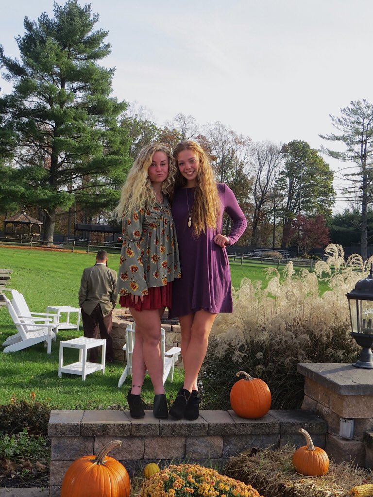 itz_HAMmy_SAMmy's tweet photo. happy birthday derp! love ya bubbs🌻🧚🏼♀️🌈🦋☀️ #abnoxious @PEACHEZnBEACHEZ https://t.co/SnfTbVaoDs