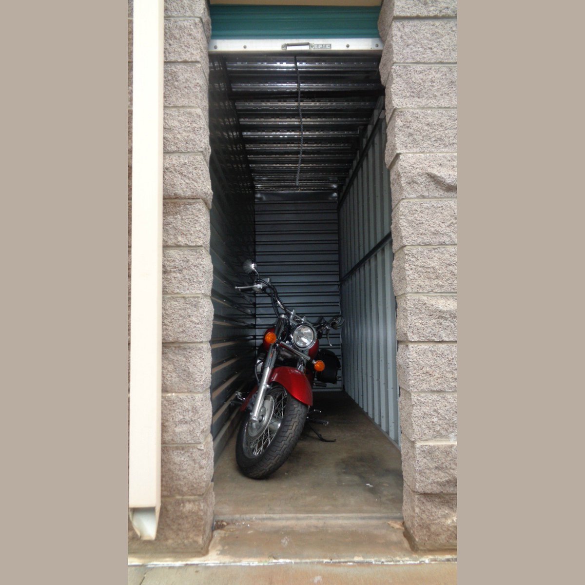 AlohaStorage's tweet image. We have one last drive-up available (motorcycle not included)!