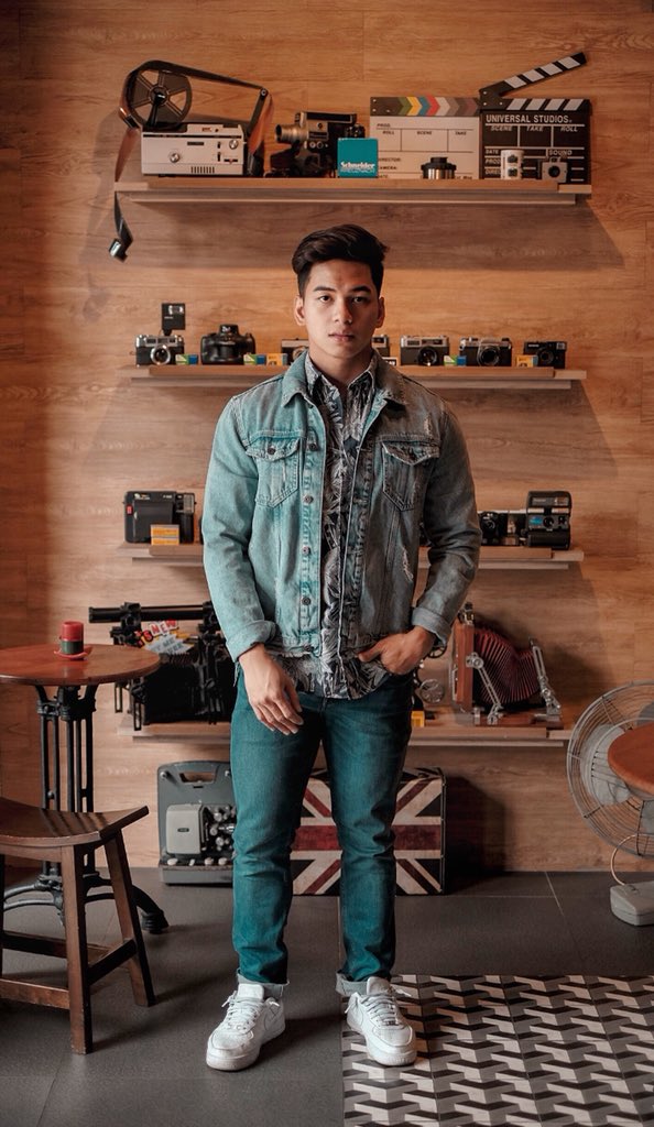 iamjammanalo's tweet photo. Denim + vintage. ππ½ #TopmanStyle #TopmanDenim @TopmanPH
Get PhP 300 off on all full-priced denim plus a chance to win Topman Denim of your choice with your Robinsons Rewards Card. π―π₯ https://t.co/nOgqSMoJEj