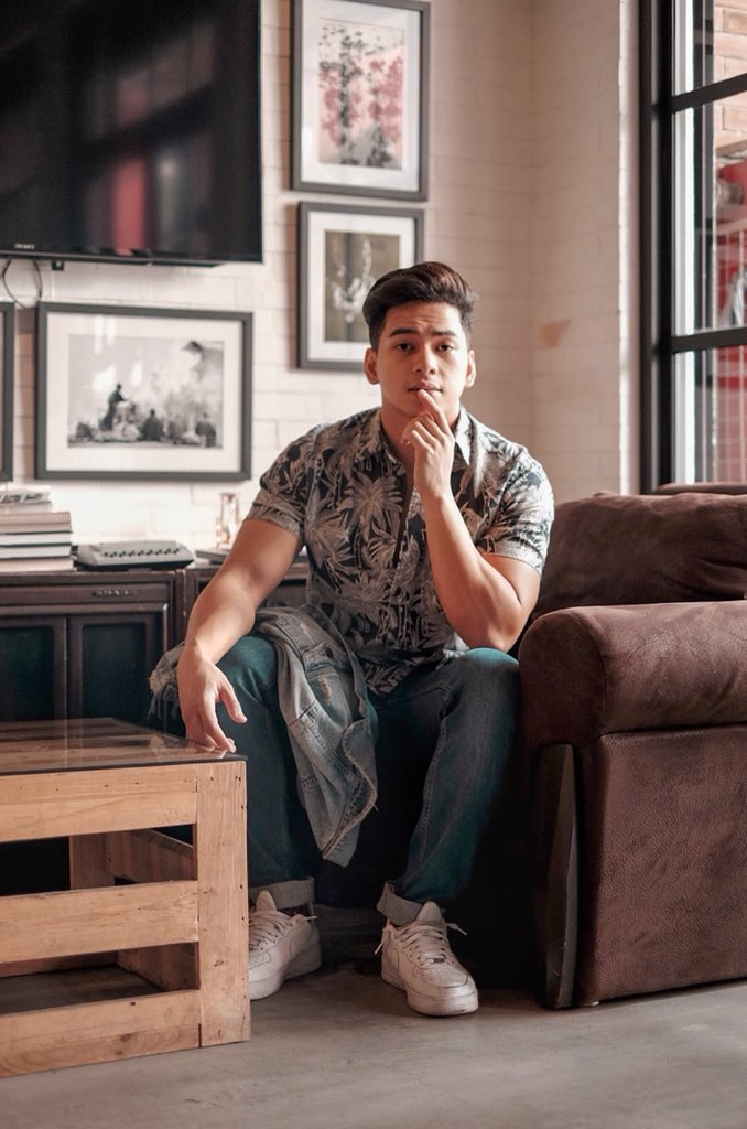 iamjammanalo's tweet photo. Denim + vintage. ππ½ #TopmanStyle #TopmanDenim @TopmanPH
Get PhP 300 off on all full-priced denim plus a chance to win Topman Denim of your choice with your Robinsons Rewards Card. π―π₯ https://t.co/nOgqSMoJEj