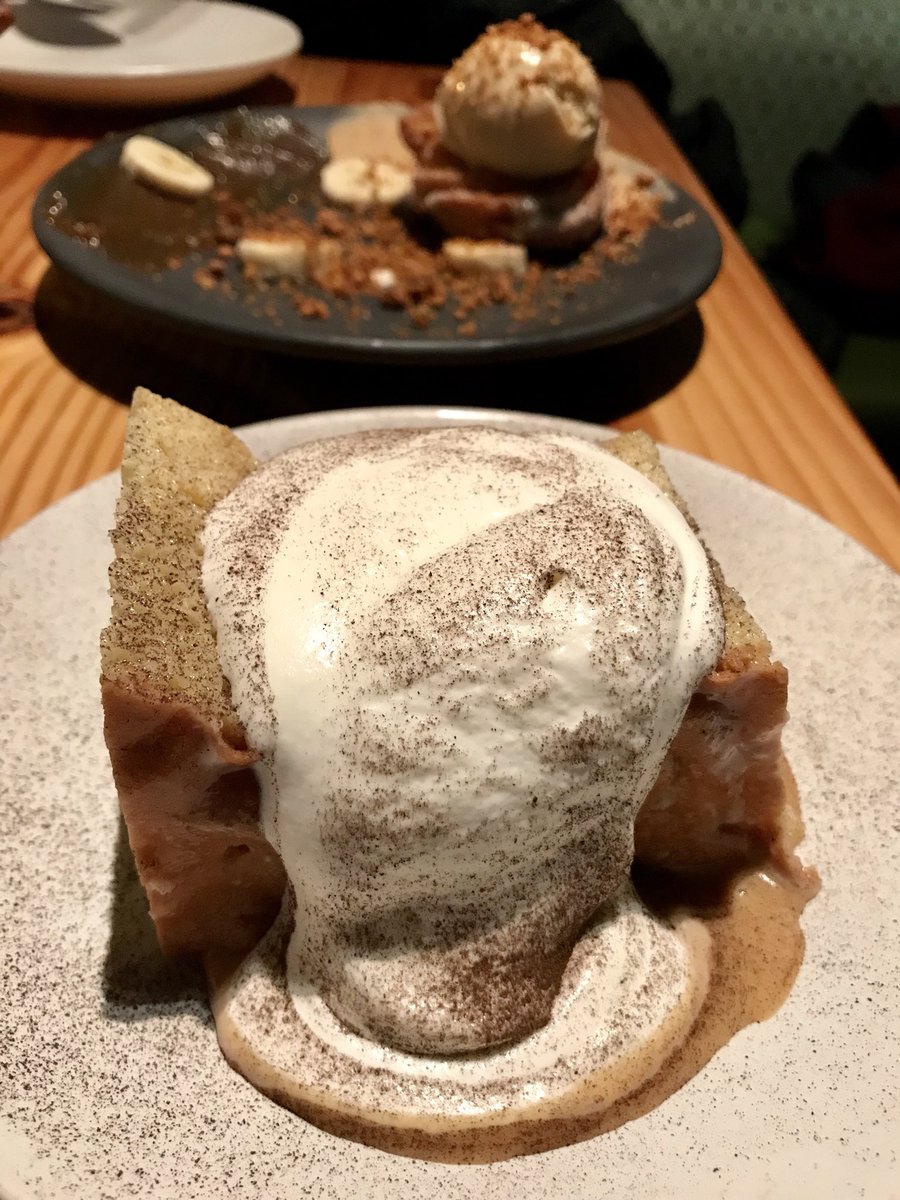 BrEpicBreen's tweet photo. Heroic epic legendary desserts @quiotechicago https://t.co/CHOD3YljPw