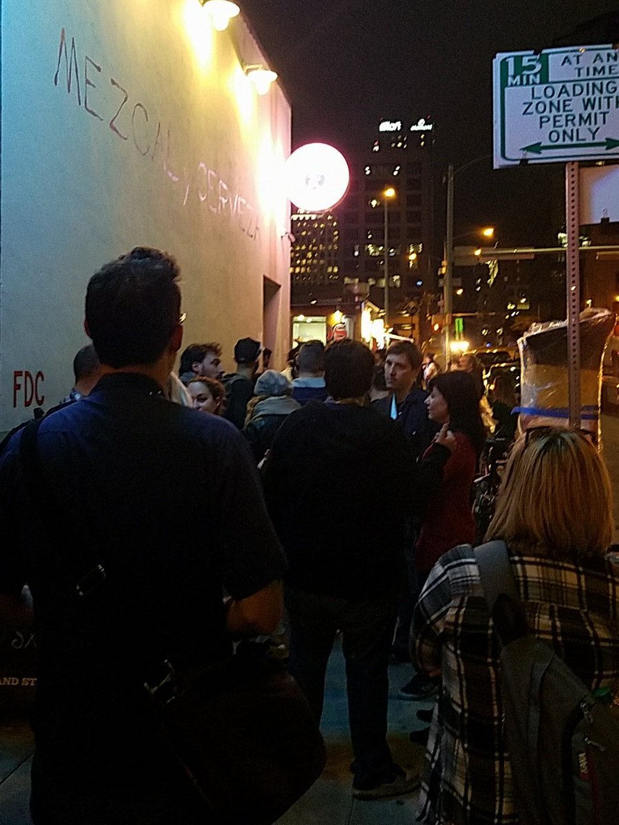 bachelorbux's tweet photo. #techset party is like 30 deep, moving fairly quickly #sxswmafia #sxfun #sxlines https://t.co/1jOPkm0ECc