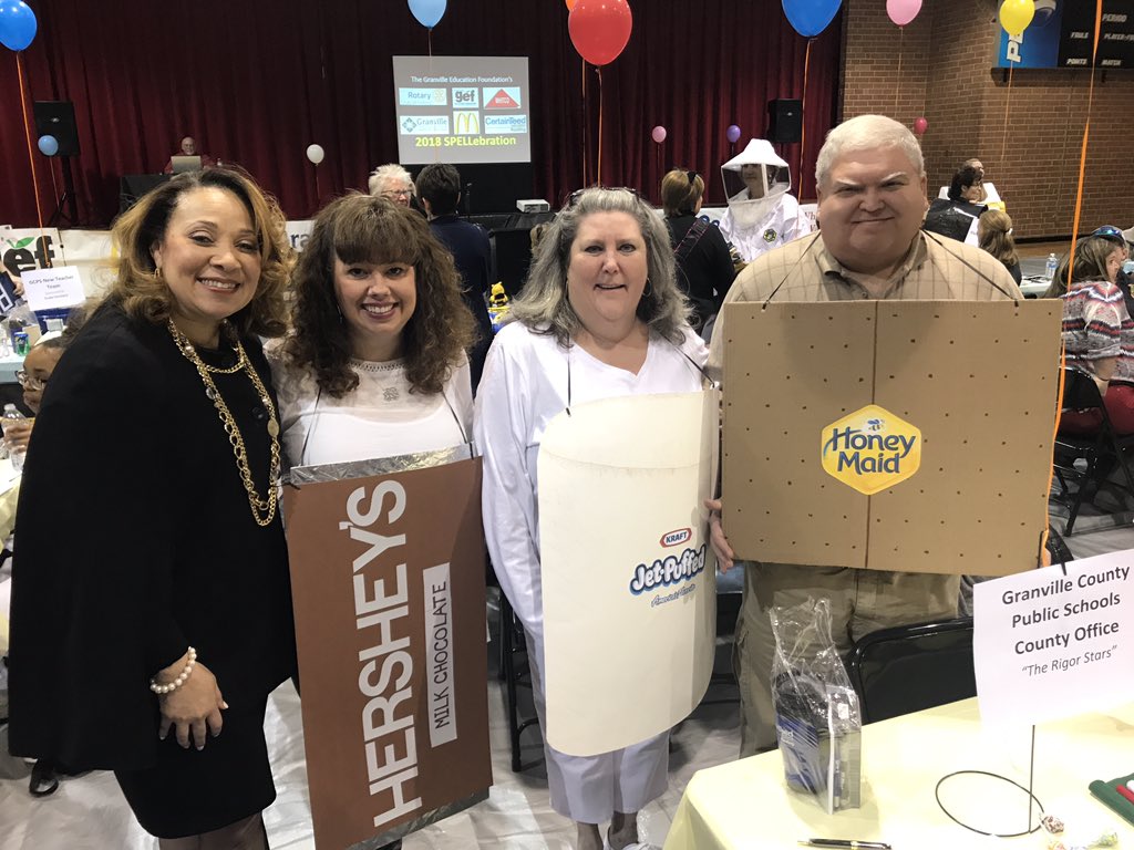 GCPSchools's tweet photo. Supt. McLean & BOE member, Mr. Eudy enjoyed participating in the GEF SPELLEBRATION last night!!! #greatfun! #Ggit! #districtwidefun! #thanksGEF! https://t.co/RUZLps5emV