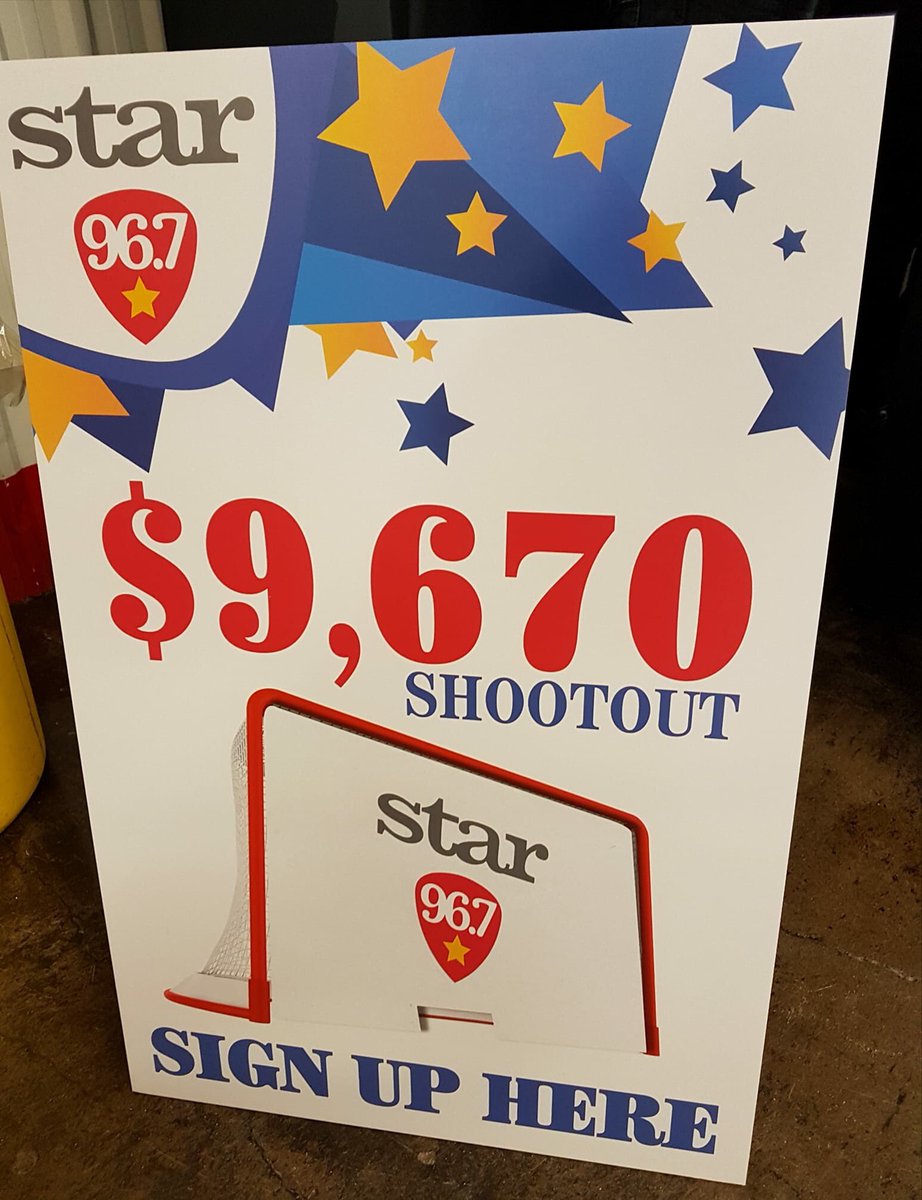 PureCountry967's tweet image. Star 96.7 Night with the Pembroke Lumber Kings ! Trevor Okum, John Crogie and Cathy Moreau each got a shot at $9670.  A valiant effort from all 3 of them!  As a consolation they each walked away with $96.70.   🏒🥅💰#pembrokelumberkings #pembroke #hockey #star96.7