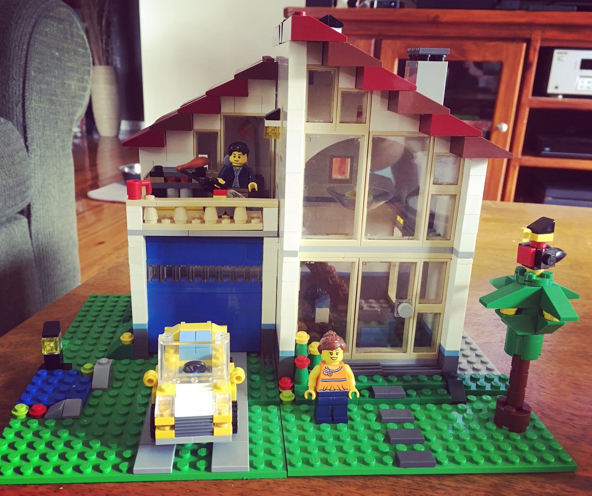 5Loopy77's tweet photo. Latest LEGO restoration @LEGO_Group #retiredset #lego31012 https://t.co/Nltu79Pcru