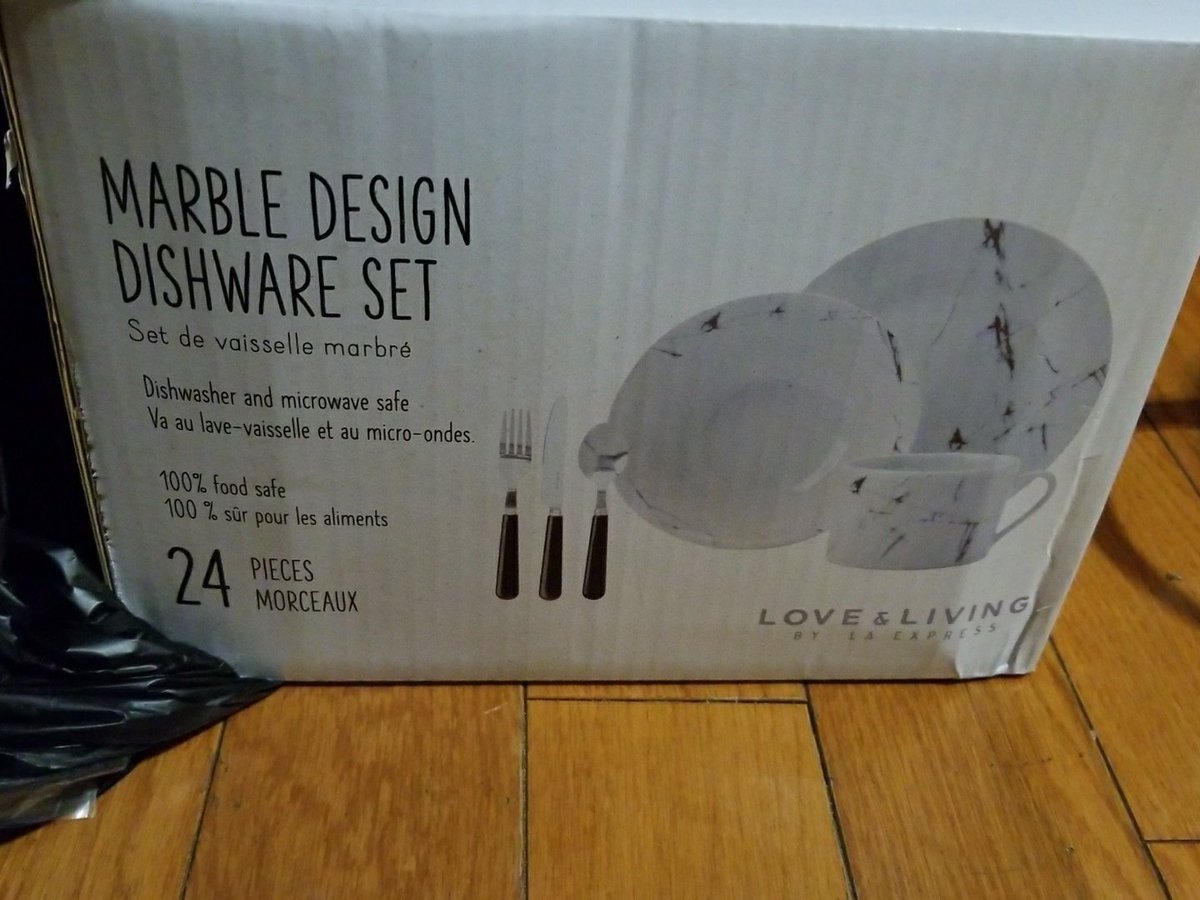 katieday94's tweet photo. My boyfriend is the best 😍 I've been eyeing this down!!! Getting another next week! So I can throw out all my dishes aha #marbleeverything 😍 https://t.co/96fHcxlTQS