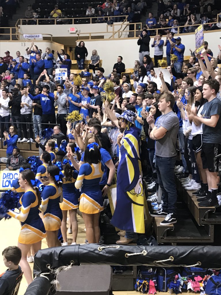 VikingBands's tweet photo. Check out this student section! #PKallday #StateBBallKS https://t.co/r3vtlWKjVz