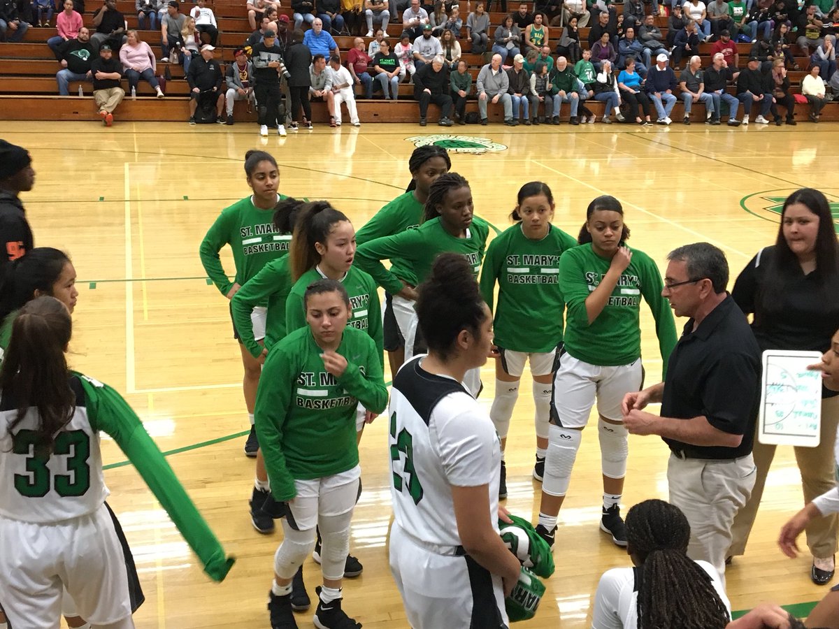 ThomasGLawrence's tweet photo. Coming up: #cifbb NorCal Open Division quarterfinals between Cardinal Newman and @stmarysgbb . I’m covering for @Recordnet and @pdpreps https://t.co/kZj64pdlFu