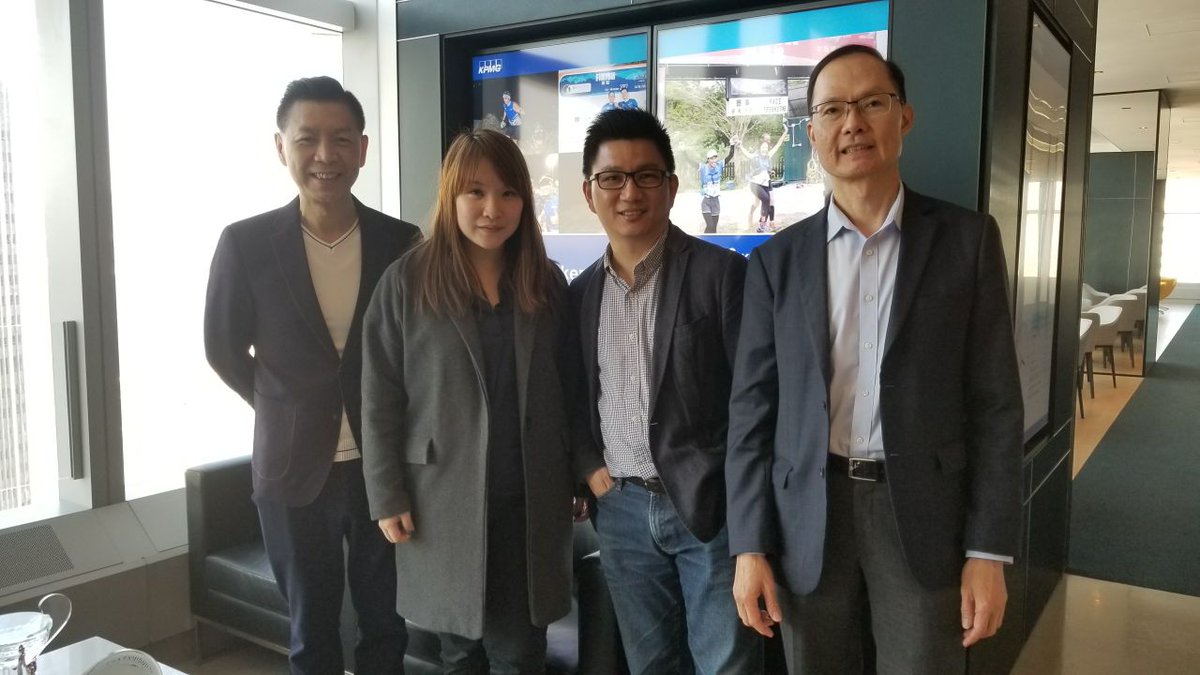 Galaxye_eSol's tweet image. More behind-the-scenes with Galaxy eSolutions CEO Yuen Wong:
&quot;Got invited to present to KPMG team. Honored.&quot;
#refurbished #consumer #electronics #blockchain #marketplace #tokensale #ICO #cryptonews
