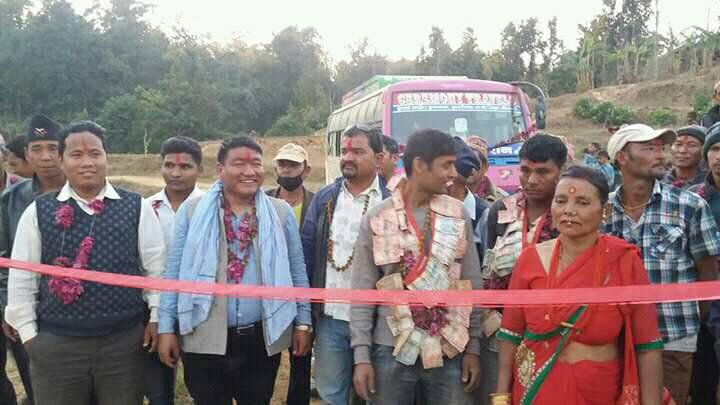 मोटर पुगेपछि गाउँमा खुशीयाली shar.es/1L5zve via <a href="/Annapurna_Post/">Annapurna Post</a>