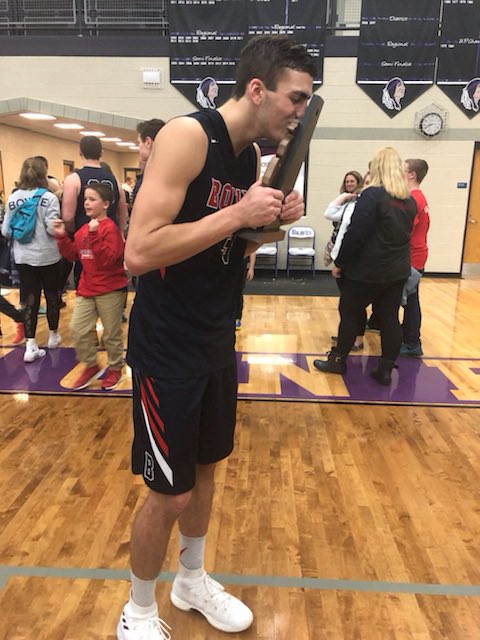 __M_G_3's tweet photo. Being a 3x District Champ sure feels good 💯 https://t.co/oCRG4qxL7p