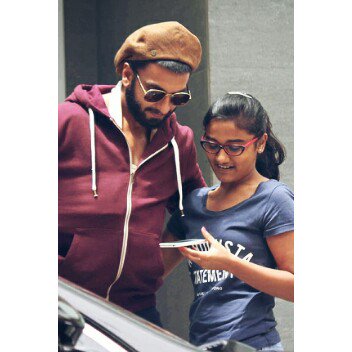RanveerBest's tweet photo. It's that heart of gold that makes you beautiful ❤ https://t.co/DvqOqCROs9