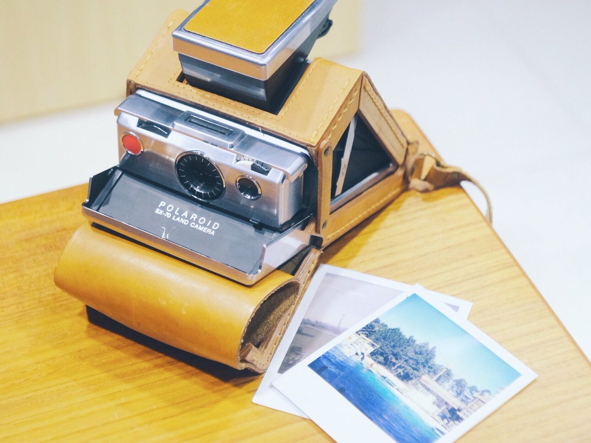 sx-70ポラロイドカメラ　速写ケース付き 渋谷ロフト店より ＼ 入荷情報 ／ ポラロイドカメラ「SX-70」専用の
