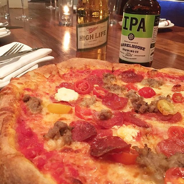 localkitchensf's tweet photo. Order any pizza & 2 bottles of select beer for $20 online & take advantage of free delivery or pickup! Order here: https://t.co/iWPJojTsBS #Loco4Local #pizzadelivery #beerdelivery #rinconhill #eastcut #bestpizza #sfpizza #beer #pizza #hungryandlazy #rentjasper #ipa #pizzaandbeer https://t.co/tF4WGDu42A