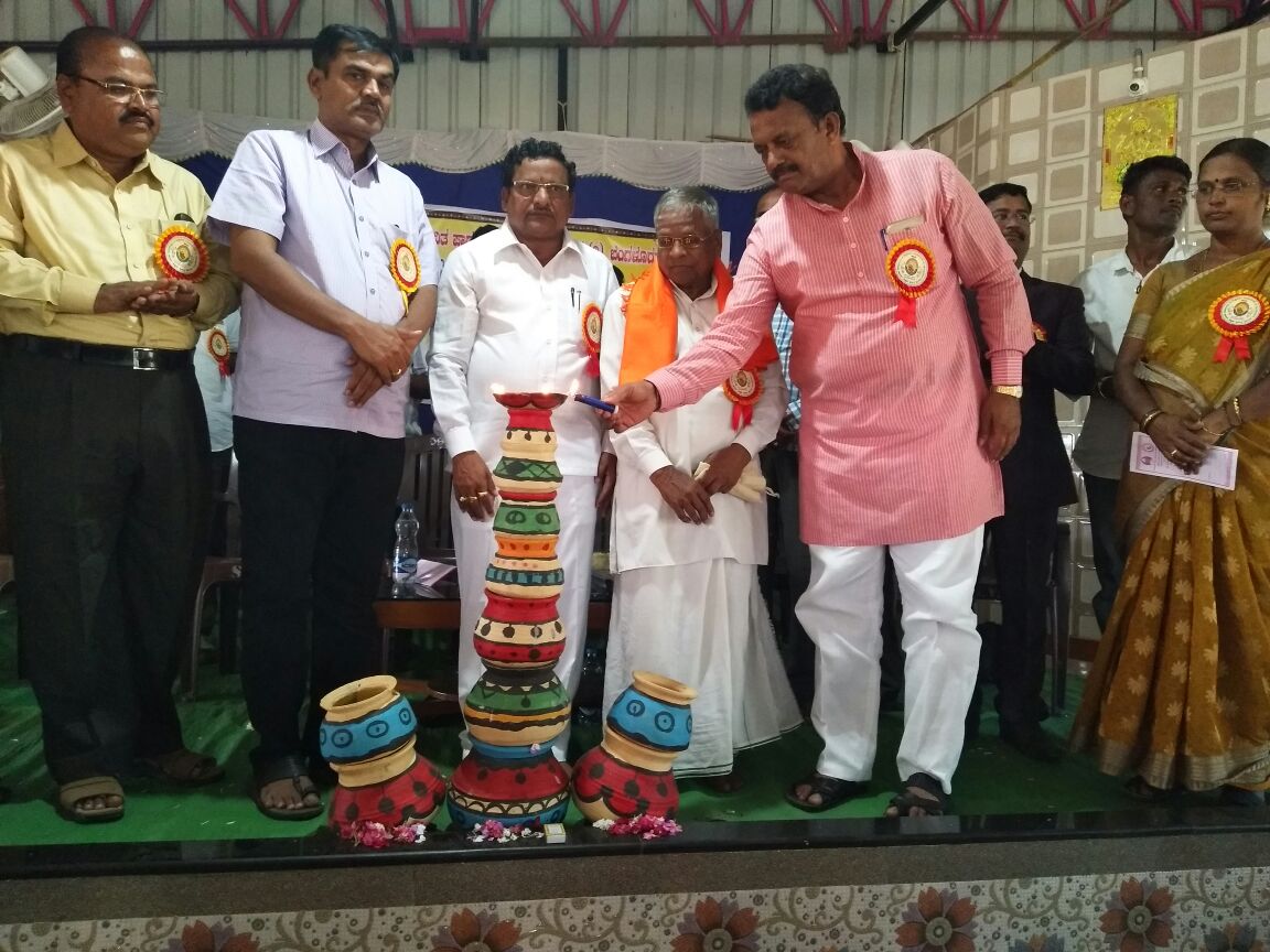 nagaral_gururaj's tweet photo. Res,Shri @AmitShah ji BJP leader of Muddebihal sri @SDHiregoudar attending Added State Government Teachers association programmes and very nearest and lovable person to them so please provide #Muddebihal_Assembly_BJP_Ticket https://t.co/9rJxTYOsbW