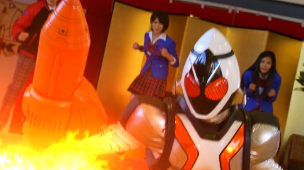 仮面ライダー画像bot 弦太朗 希望を ずっと 仲間と それが俺達の絆だ だから今日 天高はあんたの支配から卒業する 3 2 1 変身 全員 宇宙 キターッ ユウキ 卒業キック授与 弦太朗 ライダーロケットドリルキーック 青春銀河大大大