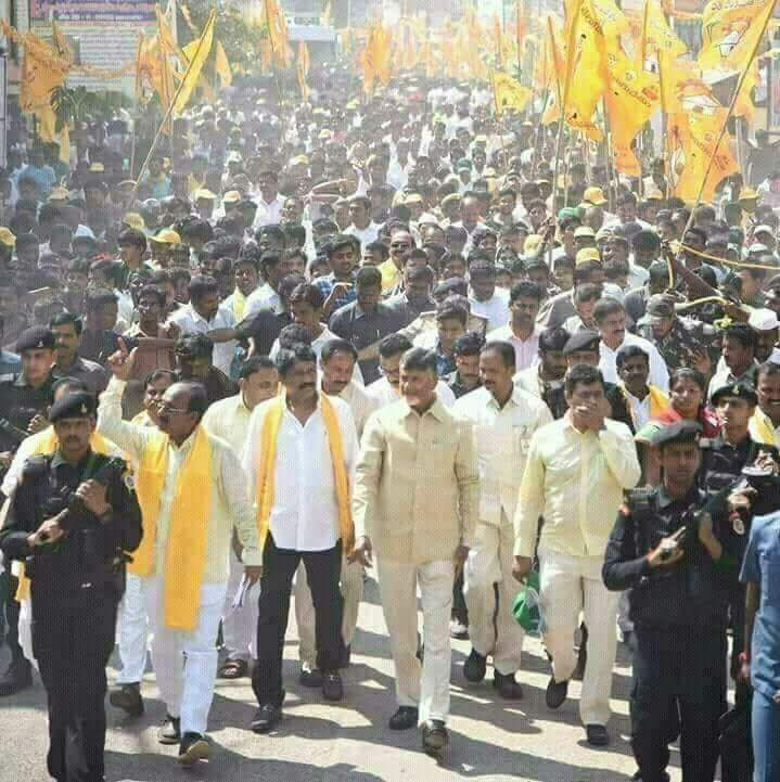 ursnani333's tweet photo. నీ సహనం సముద్రం
నీ సంకల్పం శిఖరం
నీ పట్టుదల అద్వితీయం
నీ మాట మాకు శాసనం
అందుకో నాయక మా పాదాభివందనం @JaiTDP @ncbn #Amaravati #APwithCBN #APwithCM https://t.co/ilFnTmDjmx