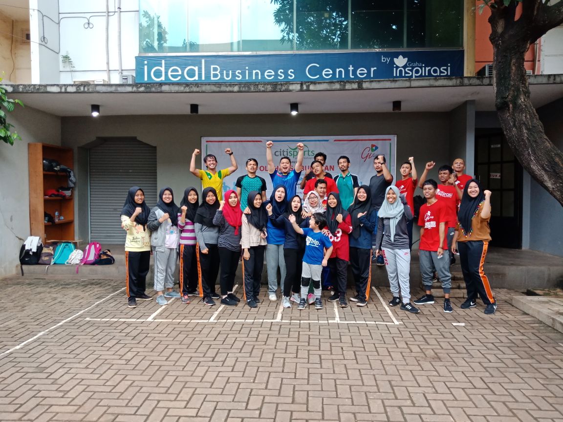 CitisportsID's tweet photo. Salam sehat !! SEHAT BAHAGIA . Kegiatan mingguan CITISPORTS senam aerobik bersama GI GRUP 
#citisports #olaharaga #aerobic #grahainspirasi #sehat #selamatpagi https://t.co/S9fLtvBJfd