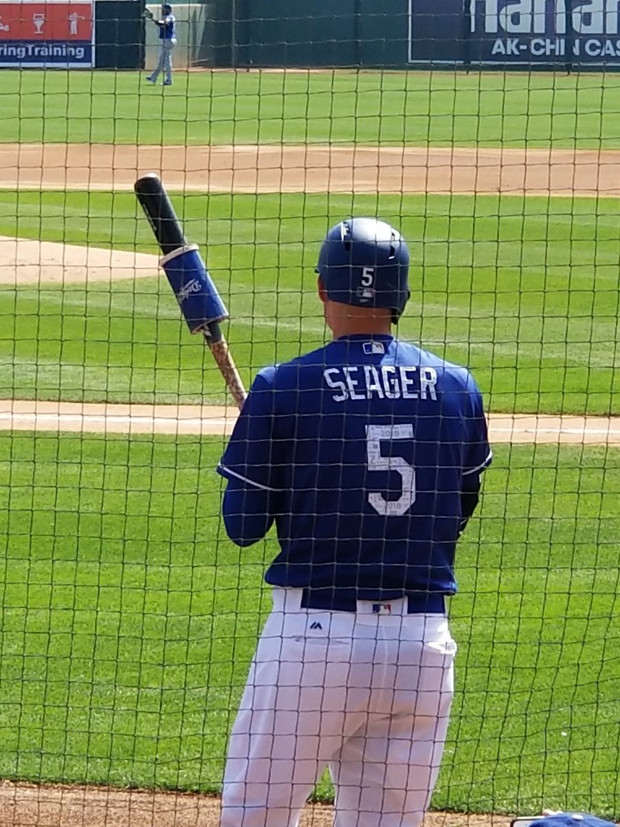leestaton32's tweet photo. PT2 Today was a great day! 💙⚾️ Can't wait to see what tomorrow holds!⚾️💙 #Funfifty @Dodgers #SPRINGTRAINING18 https://t.co/iYTbp9YBm8