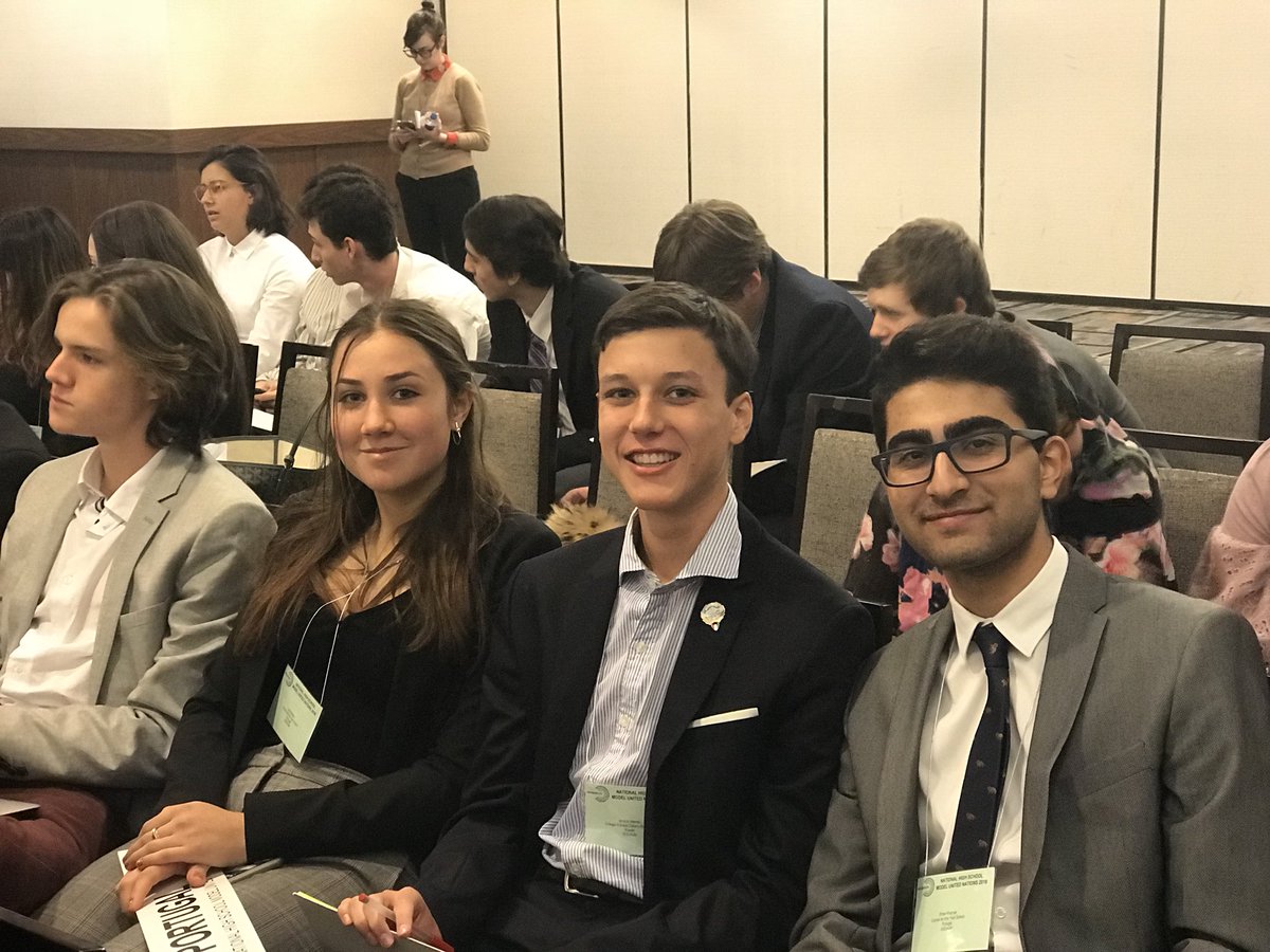 AGSatCdM's tweet photo. Representing Portugal in SOCHUM #nhsmun2018 #cdm4n6 https://t.co/jKPWYBnkpB