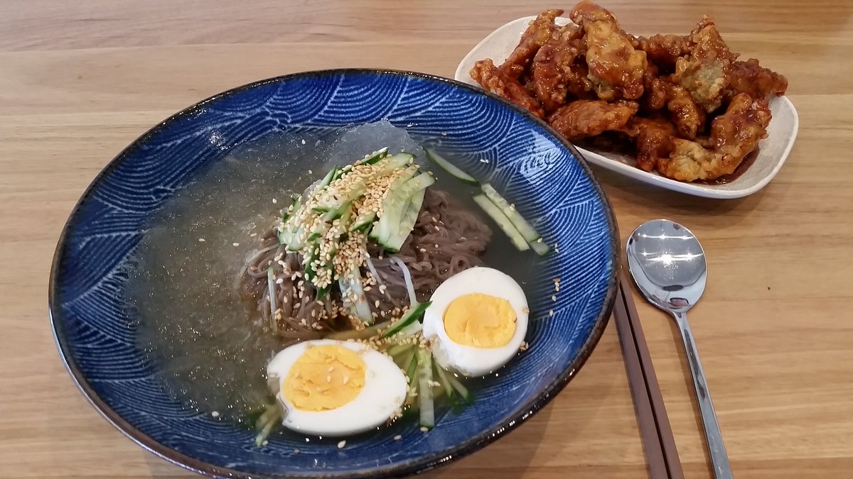 TweetingGolfer's tweet photo. 36ยฐc in Melbourne today. Perfect day some cold noodles #๋๋ฉด at my favorite #koreanfood place! #BestChan #Camberwell #Melbourne https://t.co/Cty3Qg2uVw