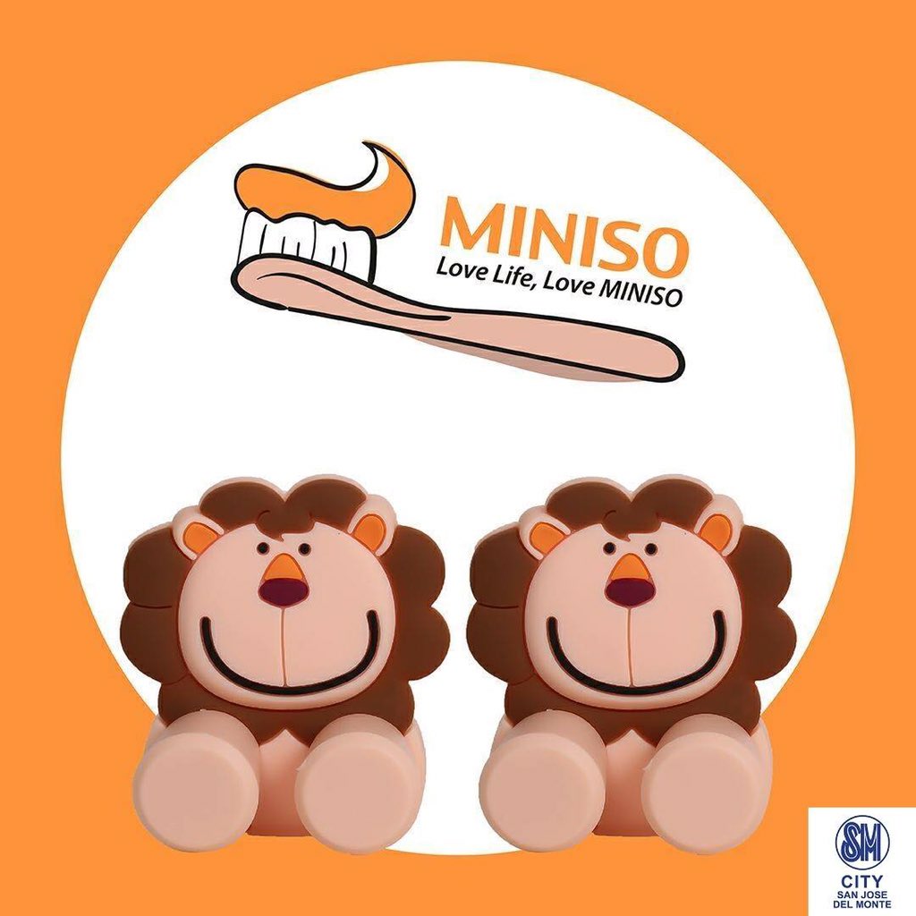 smcitysanjose's tweet photo. Cute little lion toothbrush holders to brighten up your bathroom! Get these at Miniso Philippines at UGF here at SM City San Jose Del Monte! 🦁 #MinisoPh #SMStyleSaturdays #ShoppingJustGotBigger #ILoveSMCitySanJose https://t.co/kEHFdvLGTV