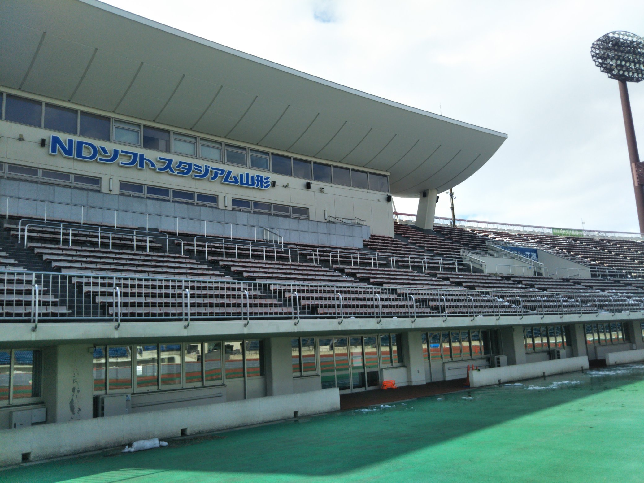 モンテディオ山形広報 Montedio Yamagata Ndソフトスタジアム山形雪かき大作戦 スタジアムの雪かきは完全終了しました Montedio T Co Tnp5xvv5zh Twitter