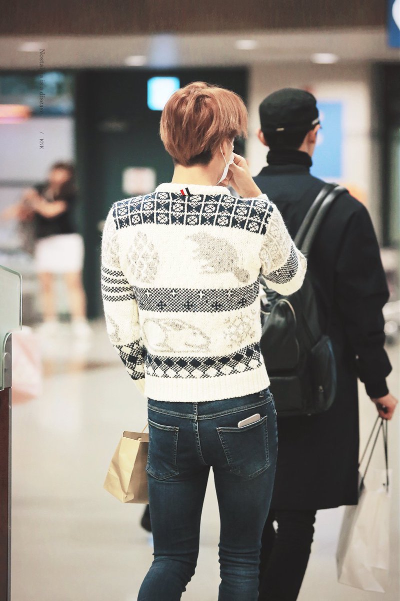 kaipics's tweet photo. We need this style back 😭
#BestFanArmy #iHeartAwards #EXOL @weareoneEXO https://t.co/1Nbv1KmLi0