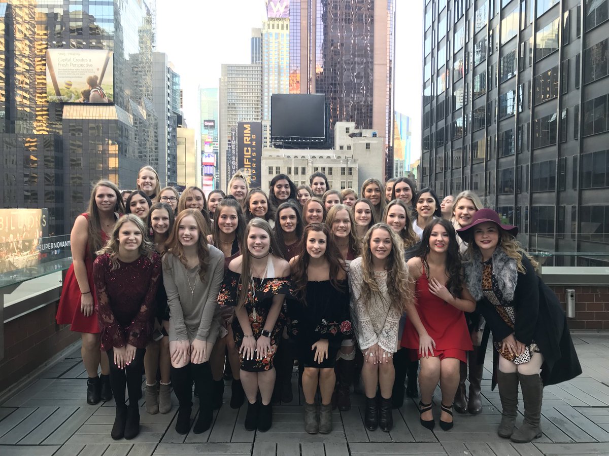 MHSDance1's tweet photo. Wicked on Broadway was awesome! https://t.co/YBgpfS5BEo