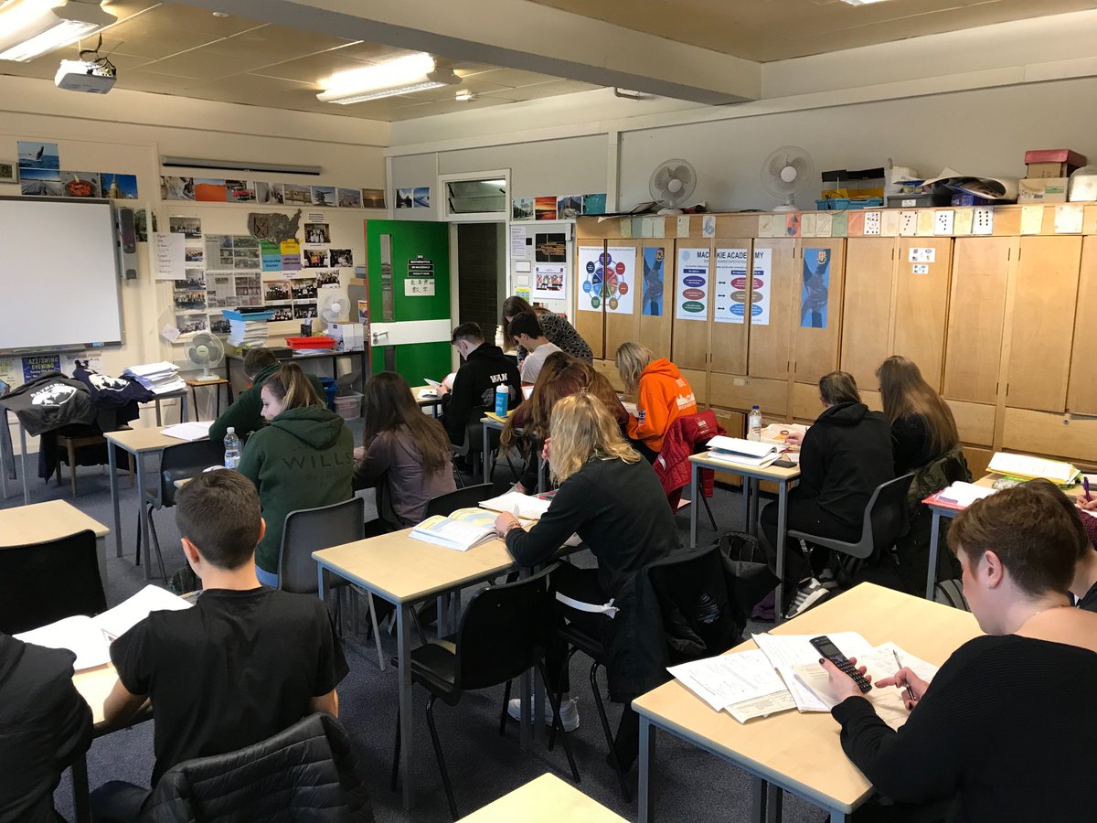 MackieMaths1's tweet photo. Revision session in full swing!! https://t.co/DdI07NWL1R