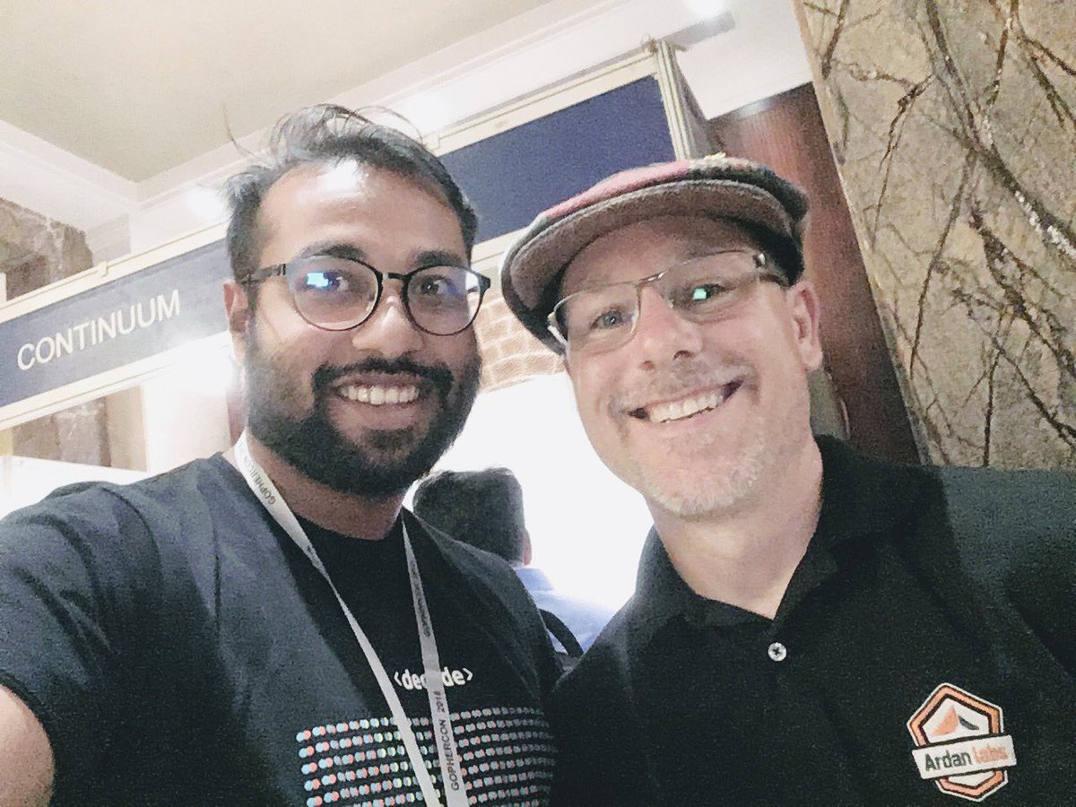 kshnsink's tweet photo. With the teacher himself @goinggodotnet 
#GopherConIndia 
#gojektech https://t.co/TYnf6dUpv4