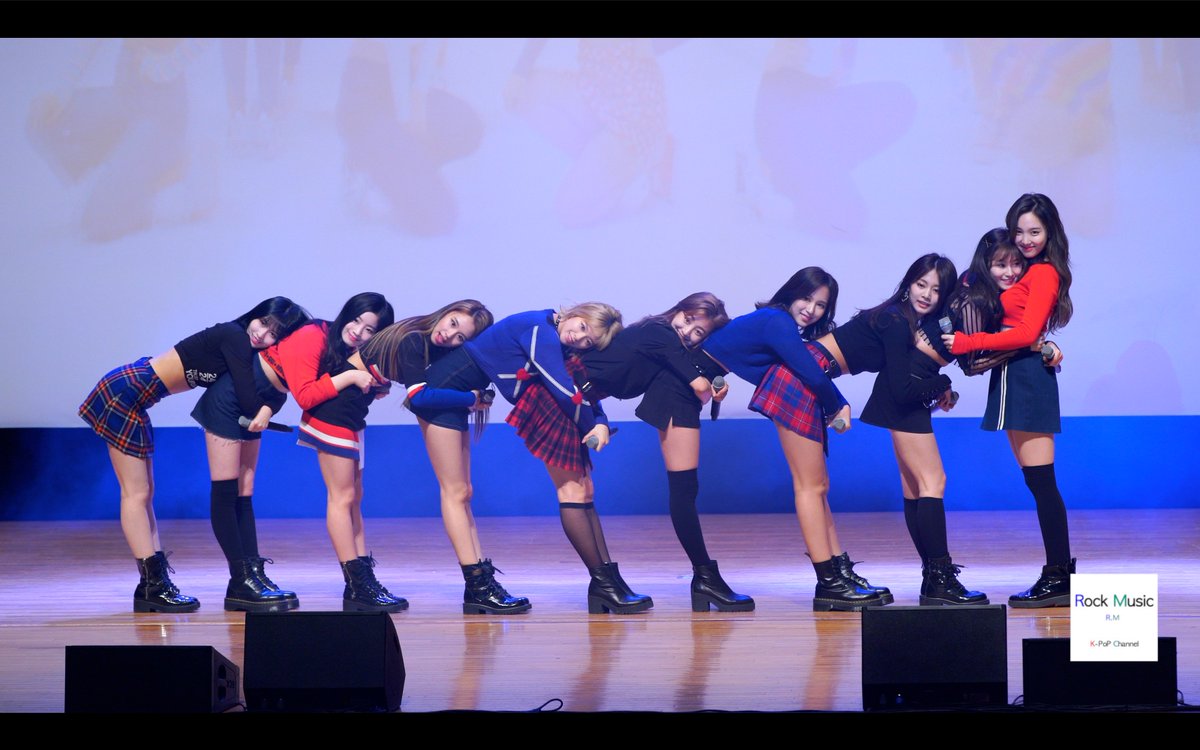 RockMusic_2018's tweet photo. https://t.co/9kMwDCfPOS
20180310 트와이스 서든어택 팬미팅 'CANDY POP' 
#트와이스 #TWICE[#4K #직캠]#HeartShaker #하트셰이커@180310 락뮤직
#나연 #정연 #모모 #사나 #지효 #미나 #다현 #채영 #쯔위  4K FANCAM
Don't re-upload. it is prohibited to reupload the entire video. https://t.co/Iu5fwvi5On