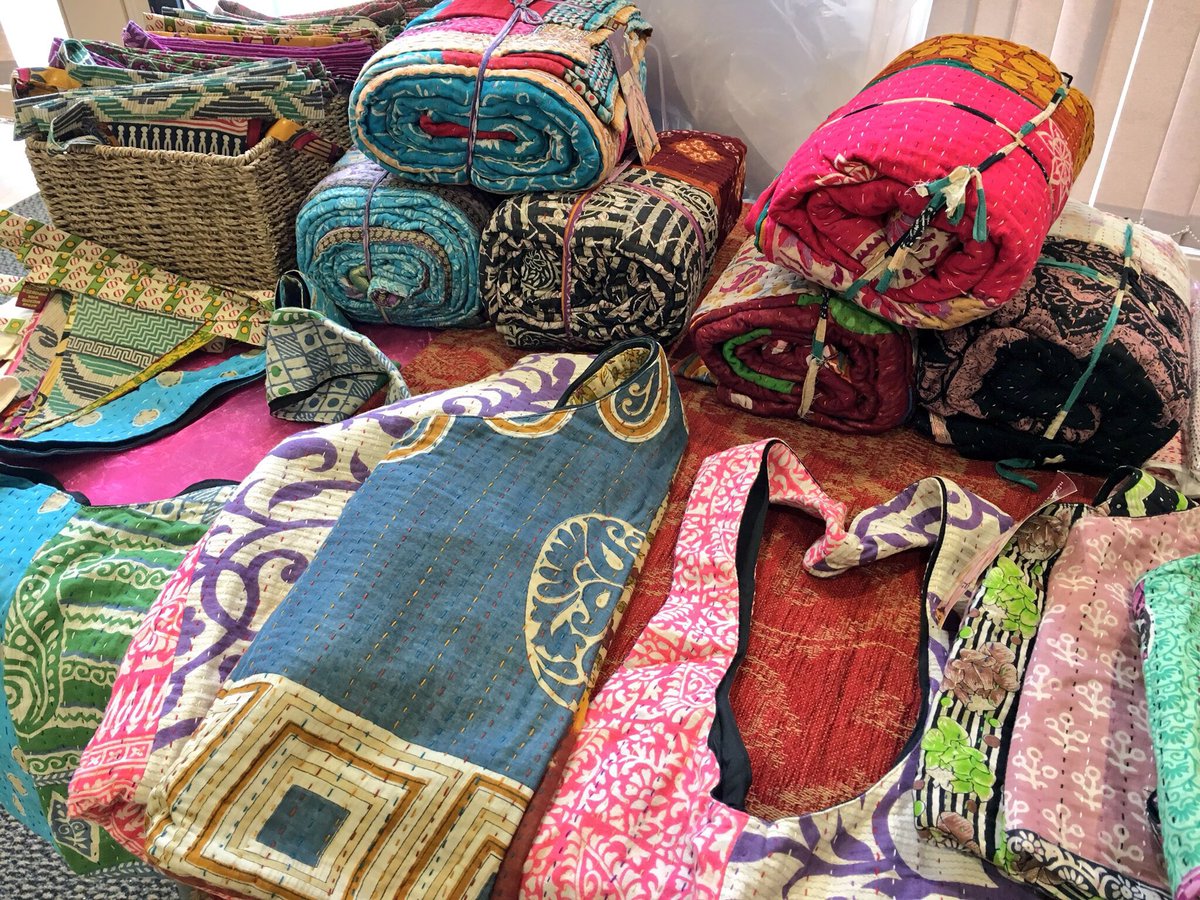 We’re trading at a women’s conference today. Privileged women here in the UK are supporting underprivileged women in Kolkata by buying our recycled-sari products! 🇬🇧🇮🇳