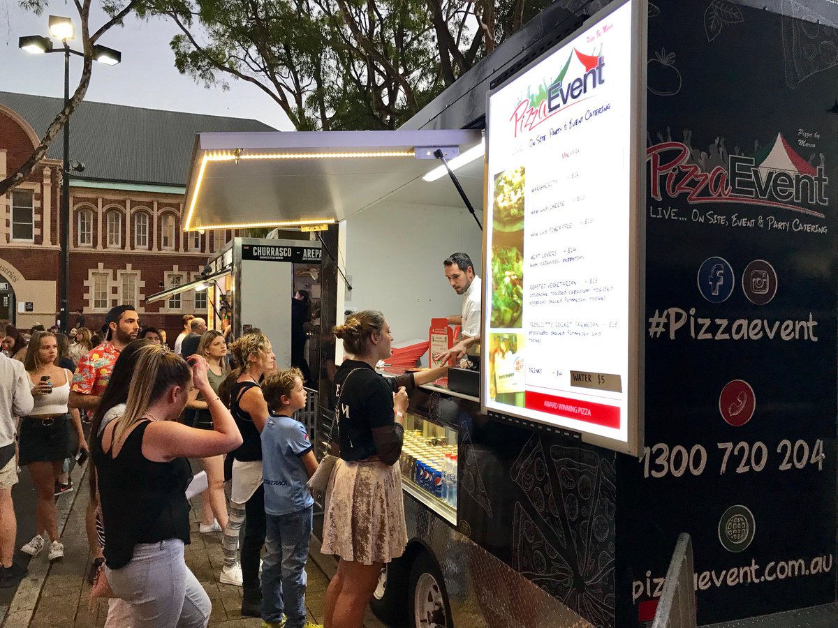 PizzaEvent's tweet photo. Rockin out is hungry work! make sure your fuel up before #Incubus tonight. We'll be serving from 6.30pm #hordenpavillion #foodtruck #pizzaevent #foodtruckpizza #brandonboydeatingsubs https://t.co/fDZCrHNvOS