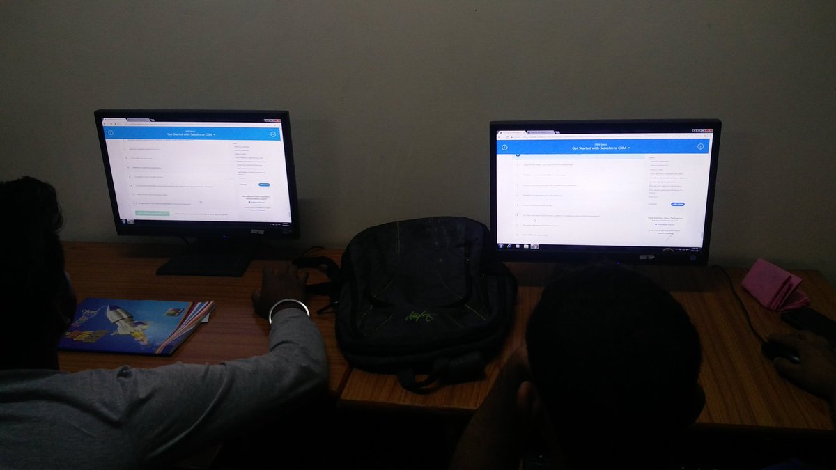 forcemantis's tweet photo. Students learning and acquiring new @salesforce skill using @trailhead #SkillIndia @sfdcsaturday #SFedureach https://t.co/NMpkg36xl4